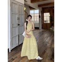 ราคา TINRRY ชุดเดรสเดรสทรงเอเปลือยหลังคอห้อยสีเหลืองสาวเผ็ด (26328853817)