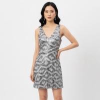 ราคา ล243 charlotte russe Silver sequin Dress เดรสปักเลื่อมสีเงิน (43923802949)
