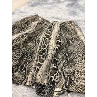 ราคา E102 snake print shorts with elastic and pockets กางเกงขาสั้นลายงู (40922672953)