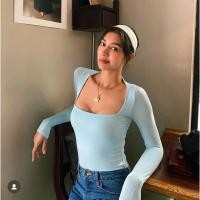 ราคา E130 เสื้อยืดแขนยาวสีฟ้าคอเหลี่ยม (29843153913)