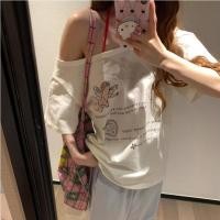 ราคา เสื้อยืดโอเวอร์ไซส์เกาหลีน่ารักๆ สีขาว เสื้อปาดไหล่สาวอวบใส่ได้ เสื้อยืดสวยๆผู้หญิงที่กําลังฮิต สตรีทกําลังฮิตปิดไหล่XXL (40100275880)