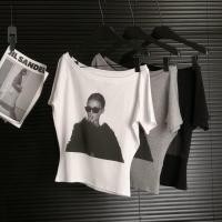 ราคา เสื้อโอเวอร์ไซส์วินเทจ แฟชั่นเกาหลี ปาดไหล่ ข้างเดียว สีเทา สกีนลาย เสื้อยืดสวยๆผู้หญิงที่กําลังฮิต สาวอวบใส่ได้ คอกว้าง (24446040111)