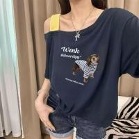 ราคา สไตล์เกาหลีแฟชั่น ผู้หญิงที่กําลังฮิต เสื้อยืดสวยๆ สีขาว ผ้านิ่มใส่สบาย ทรงหลวม แขนสั้น ปาดไหล่ พิมพ์ ฤดูร้อน ผู้หญิงXXL (44457997183)