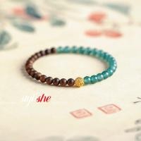 ราคา สร้อยข้อมือลายหยกไม้จันทร์ สไตล์จีน ครึ่งภูเขาครึ่งห้วย พร้อมลูกปัดสองสี (40773118718)