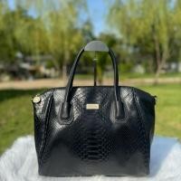 ราคา กระเป๋าสะพาย หนังแท้ sisley (53950187473)