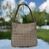 ราคา กระเป๋าสะพายข้าง สานริบบิ้น (43976247870)