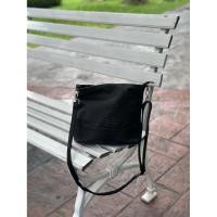 ราคา กระเป๋าสะพาย หนังแท้สีดำ มือสอง (42373240795)