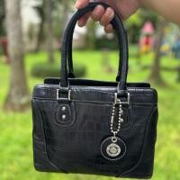 ราคา กระเป๋าถือสีดำ หนังแท้ มือสอง (40072885318)