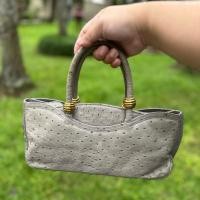 ราคา กระเป๋าถือ หนังนกกระจอกเทศแท้ สีเทา (44322920743)
