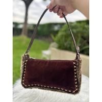 ราคา กระเป๋าสะพายไหล่ ทรงพอช แต่งผ้ากำมะหยี่ ผสมขน มือสอง (43667299933)