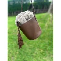 ราคา กระเป๋าทรงถัง ขนผสมหนัง PU มือสอง (43173112952)