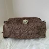 ราคา กระเป๋าสะพาย cross body สายโซ่ (40375030854)