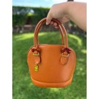 ราคา กระเป๋าถือ หนังแท้ ทรงโดม Gainni Valentino (40018593577)