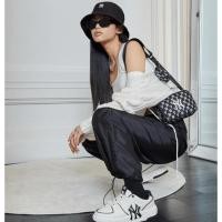 ราคา กระเป๋าNY กระเป๋าMONOGRAM สะพายข้างทรงเหลี่ยมรุ่นใหม่มาเเรง แท้ (27101297815)