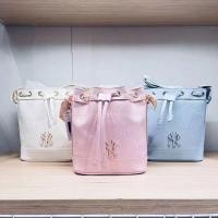 ราคา กระเป๋าสะพายข้างผู้หญิง MLB NY Monogram Women s Crossbody Bag (27723123915)