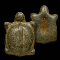 ราคา เต่า ชินตะกั่วเก่า ฝังตะกรุด ไม่ทราบที่ สภาพตามรูป e15 (28576194941)