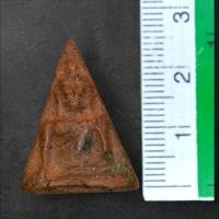 ราคา พระนางพญา พิมพ์เข่าตรง เนื้อดิน กรุวัดนางพญาพิษณุโลก สวยคมชัด พระโบราณอายุ 400 ปี สภาพตามรูป Sp 7 (29189455611)