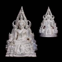 ราคา พระพุทธชินราช เนื้อเงิน พิมพ์ใหญ่ ปี 2547 รุ่นปิดทอง วัดใหญ่ พิษณุโลก ออกแบบโดยแพนรด้าจิวเวลรี่ มีโค้ด สภาพตามรูป sp3 (41802563633)