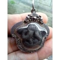 ราคา พระปิดตาว่าวจุฬา เนื้อตะกั่ว วัดเขาอ้อ พัทลุง เลี่ยมเงินเก่า คลาสสิค พระสวยสมบูรณ์มาก พิจารณาตามรูป SP 5 (40459626827)