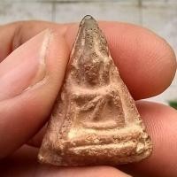 ราคา พระนางพญา โบราณ กรุโรงทอ พิษณุโลก พระอายุหลายร้อยปี พิมพ์เล็ก พระแท้ดูง่าย d13 (28167786737)