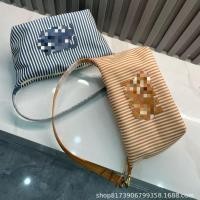 ราคา Miu Miu Spring Classic Letter logo Color Matching Stripes Canvas กล่องอาหารกลางวันกระเป๋ากระเป๋าถือไหล่กระเป๋าหญิง 1028hw (50400278095)