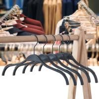 ราคา ไม้แขวนเสื้อพลาสติกสีดำ ไม้แขวน ไม้แขวนผ้า แขวน แขวนเสื้อ ไมแขวนเสื้อ ทีแขวนเสื้อ (26042732004)