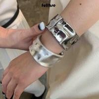 ราคา สร้อยข้อมือทองเต็มข้อมือ สร้อยข้อมือโลหะพังก์สีทึบ กําไลข้อมือบานพับโลหะสีทอง (42855332042)