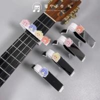 ราคา 现货 กีต้าร์พื้นบ้าน Variable Tone กีต้าร์โปร่งไฟฟ้า Ukulele Variable Tone Tuner Lonely Rock Metal Variable Tone 250324 (29230669510)