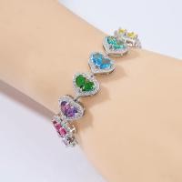ราคา สร้อยข้อมือผู้หญิง สไตล์ยุโรปและอเมริกัน ประดับพลอยหัวใจหยดน้ำ (42868091117)