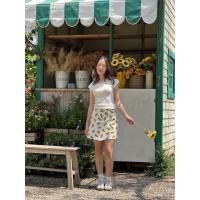 ราคา SH081 กางเกงกระโปรง ผ้ายีนส์พิมพ์ลายดอก กางเกงขาสั้นแต่งผ้าด้านหน้าป้าย (40512573886)