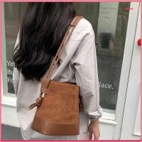 ราคา กระเป๋าสะพายข้างผู้หญิง ไดนา ความจุขนาดใหญ่กระเป๋าสะพายข้างเดียวประณีตเรียบง่ายสบาย ๆ ปู่ กระเป๋าถังหนังนิ่มผ้ากลางแจ้ง (57600233580)