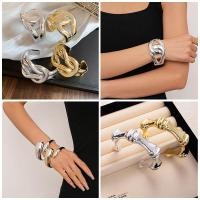 ราคา กำไลข้อมือทรงเก๋ สไตล์แฟชั่นสำหรับผู้หญิง (27639157259)