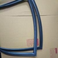 ราคา 900671 ขอบยาง ตู้แช่รุ่น YPM 110P ราคาต่อบานละ 550 บาทแจ้งบาน ซ้ายหรือขวาได้ครับ (18316220792)