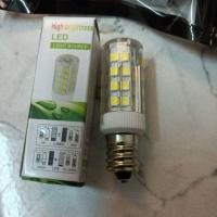 ราคา 900199 หลอดไฟ LED E12 สีขาว หลอดไฟตู้เย็นหลอดไฟ 220 โวลท์ 5 วัตต์แสงสว่างในบ้านเราได้หมดครับ (9426768244)