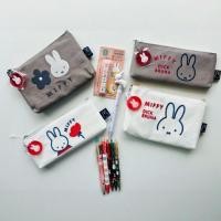 ราคา มิฟฟี่ กระต่ายดอกไม้น่ารักผ้าใบเก็บกรณีดินสอประณีตเย็บปักถักร้อยความจุขนาดใหญ่ที่มีมูลค่าสูงคลัทช์ลิปสติกกระเป๋าเครื่องสํา (47901931310)