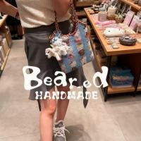 ราคา HelloKitty Denim Butterfly Storage Bag กระเป๋าเก็บของลายโบว์ตัวหนอนจากดีนิม เหมาะสำหรับสะสมและใช้งานในโอกาสพิเศษ เฉลิมฉลองครบรอบ 50 ปี (55651823417)