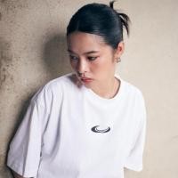 ราคา เพื่อนร่วม เสื้อยืดสีขาวเรียบง่าย พรลายเก๋ การผูกพันของลําลองอินเทรนด์ (28835021582)