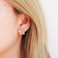 ราคา Motta Earring ต่างหูติดหูชุบทองคำขาว ผีเสื้อเพชรสุดหรู (43569350801)