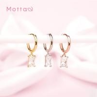 ราคา Motta Earring ต่างหูห่วงมีจี้ชุบทองคำขาว จี้เพชรทรงสี่เหลี่ยม (40771574371)