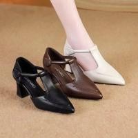 ราคา รองเท้าส้นสูงผู้หญิงสไตล์ใหม่ หนังนุ่ม พร้อมสายรัดหัวเข็มขัดแบน ส้นหนาหรูหรา เหมาะสำหรับสวมใส่ในฤดูร้อน (52901926886)