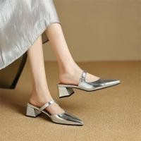 ราคา ภาษาฝรั่งเศสคํา Classy Pointed Toe ส้นหนาเงินรองเท้าสไตล์ใหม่ High End แฟชั่น Baotou รองเท้าส้นสูงรองเท้าแตะรองเท้าผู้หญิง (41151063602)