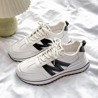 ราคา 2025 ฤดูใบไม้ผลิรองเท้าสีขาวสไตล์ใหม่เวอร์ชั่นเกาหลี อิน นักเรียนหญิงเพิ่มความสูงหนา พื้นรองเท้า รองเท้าผ้าใบกีฬารองเท้าลําลอง (29476162925)