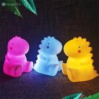 ราคา โคมไฟข้างเตียง LED ไดโนเสาร์กระต่ายการ์ตูนสัตว์น่ารักสำหรับห้องนอนเด็ก ไฟสีเหลือง น้ำเงิน ชมพู ขาว TH (24495534027)