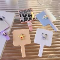 ราคา กระจกแต่งหน้าพกพา Sanrio Hello Kitty Mini พร้อมกระจกพกพาน่ารักสำหรับผู้หญิงและเด็กผู้หญิง กระจกพกพาขนาดเล็ก ของขวัญ (42659602354)