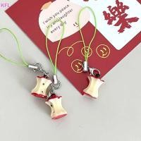 ราคา KFL 1 PC น่ารัก Love Apple พวงกุญแจ Apple Core โทรศัพท์มือถือเชือกจี้พวงกุญแจรถ U Disk กระเป๋าเป้สะพายหลัง Ch กระเป๋าตกแต่งส่ง Bestie ของขวัญขายร้อน (24480474388)