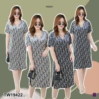 ราคา TW19422 เดรส สาวอวบ คอวี แขนสั้น ผ่าข้าง (14099868233)
