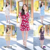 ราคา TW12712 เดรสชีฟองคอวีกระโปรงป้ายลายดอก (4837793132)