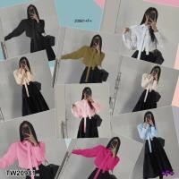 ราคา TW20981 เสื้อครอปแขนยาว แต่งดอกคามิเลีย (29614763330)