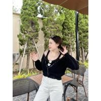 ราคา เสื้อกล้ามสายเดี่ยวแพ็คมากับเสื้อคลุม ไหมพรมด้ายฟูผ้านุ่ม รุ่น น้ำเต้าหู้ (41810626941)