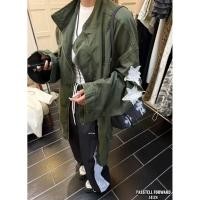 ราคา New Korea star army jacket เสื้อคลุมสีเขียวทหาร ดีเทลปักลายดาวช่วงแขน ใส่คลุมสวยเท่ห์ๆเลยค่าา (43914880563)